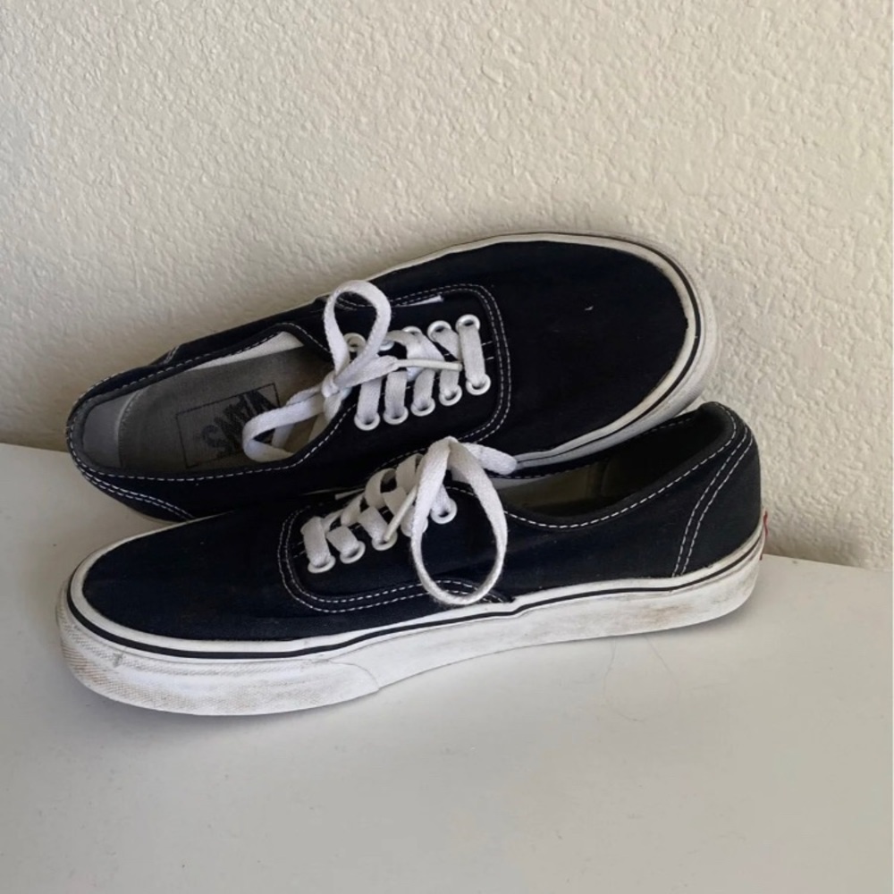 Black old School vans